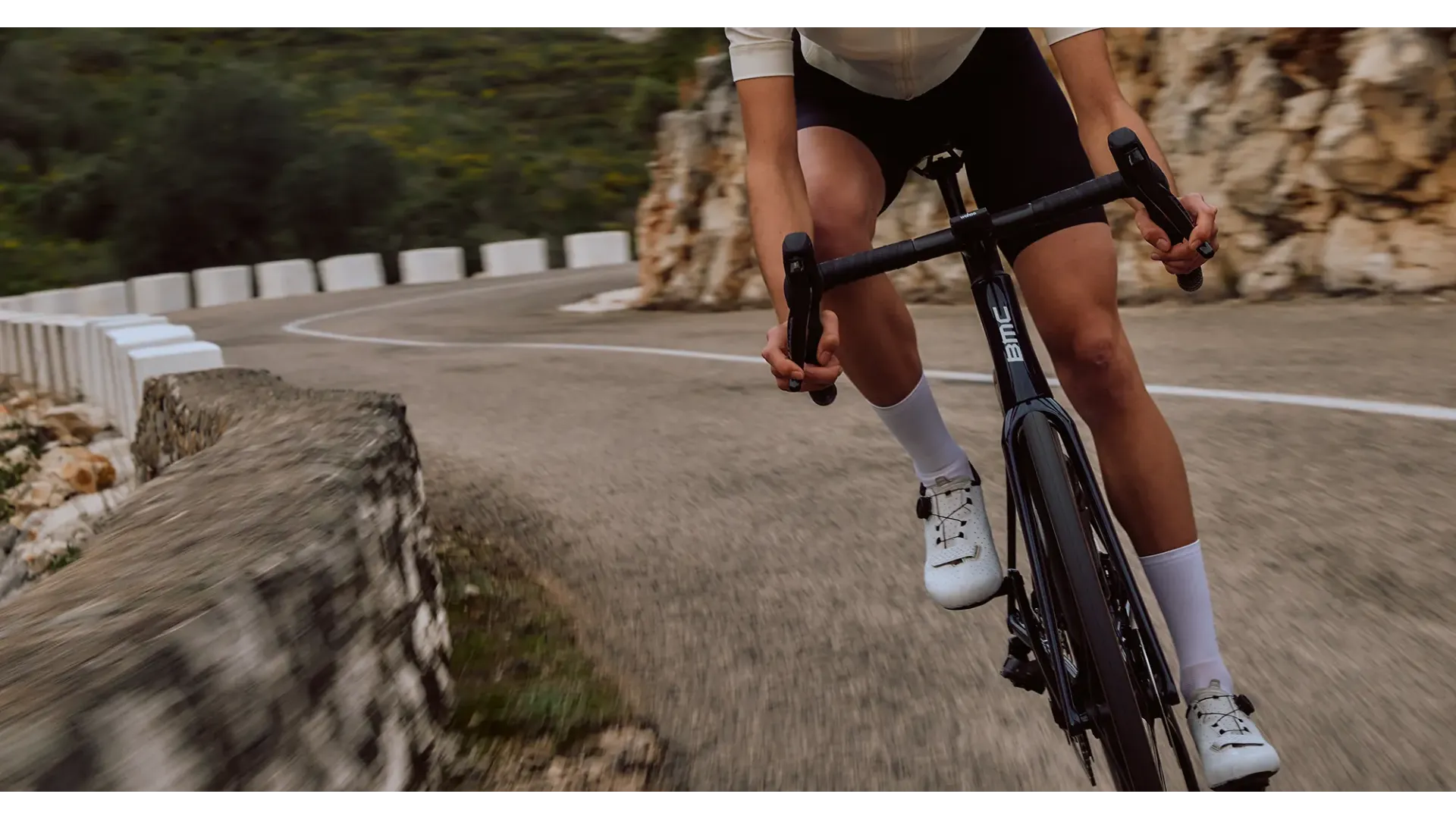 https://veloshop.pl/image/cache/catalog/dętki-1920x1080.webp